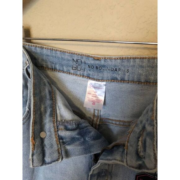 No Boundaries Juniors Jeans Size 21 Super High Rise Girlfriend Light Wash Cuffed - Picture 4 of 5